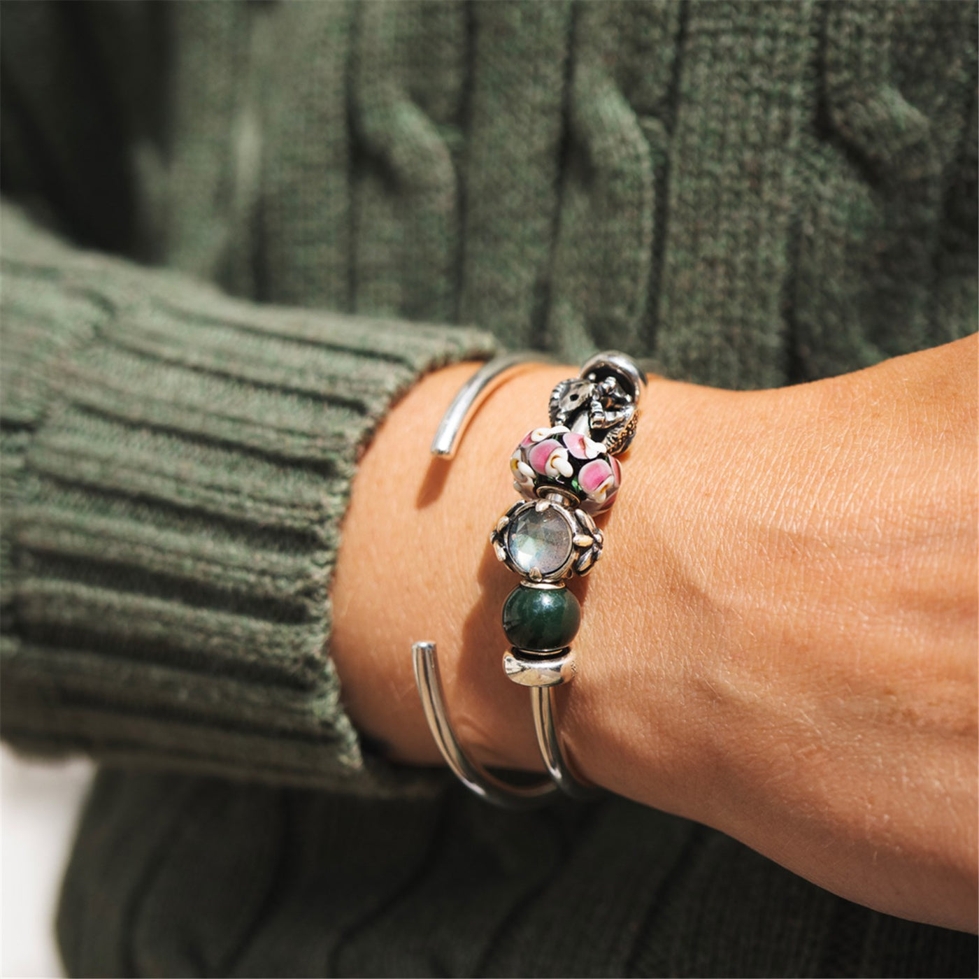 ラウンドグリーンカルセドニー